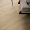 Pavimento vinílico Euris Oak, elegancia clásica para cualquier estancia.