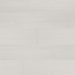 Suelo vinílico Hiperyo Oak con acabado claro para espacios modernos y luminosos.