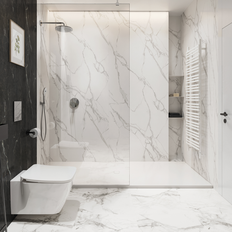 SPC panel decorativo de gran formato con vetas grises sobre fondo blanco mate: elegancia y equilibrio visual.